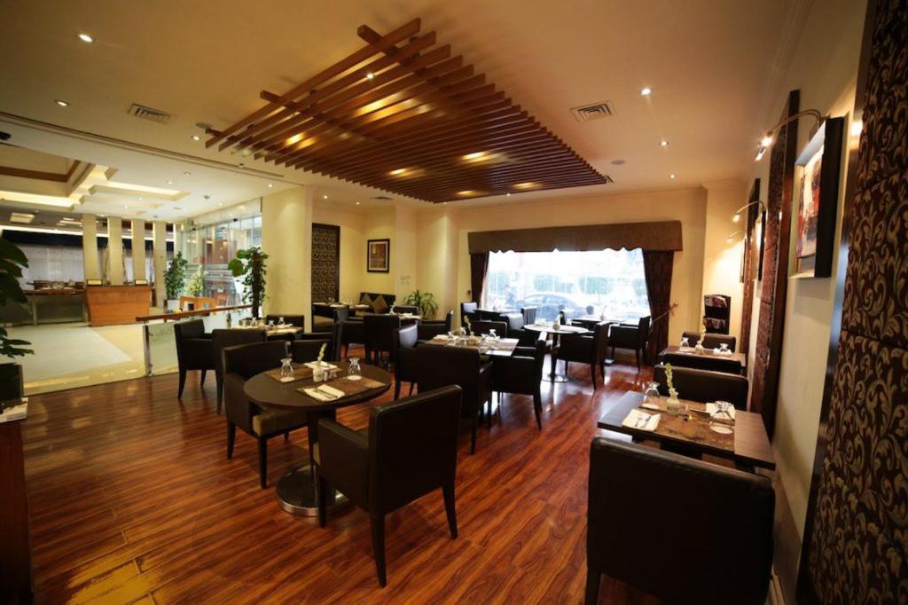 Park Lane Hotel Lahore Exterior foto